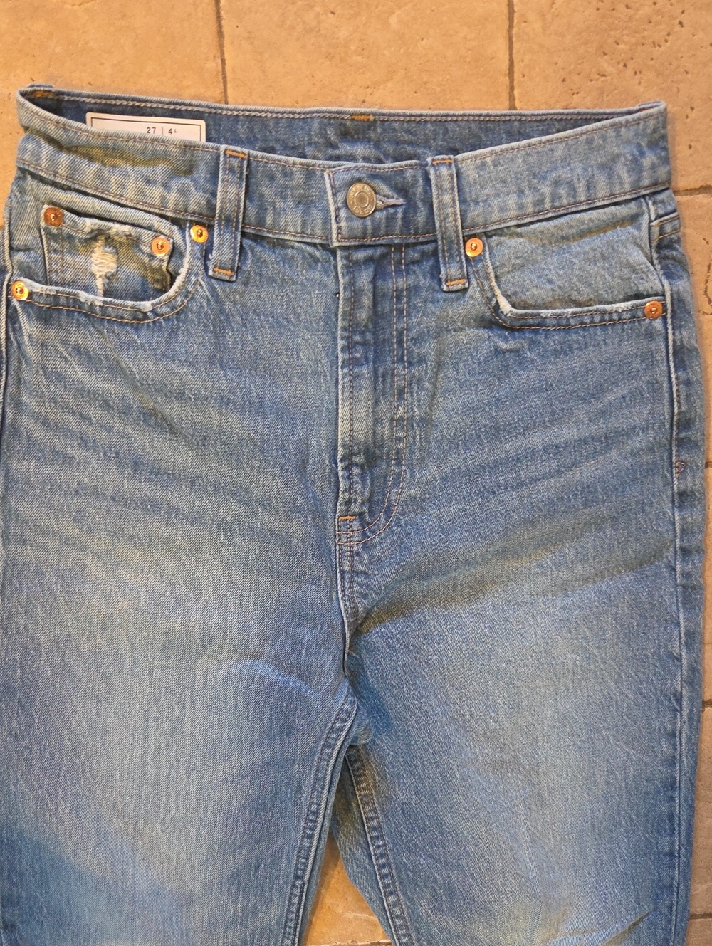 Great Condition Gap Sky High Cheeky Straight Jeans - Picture 4 of 6
